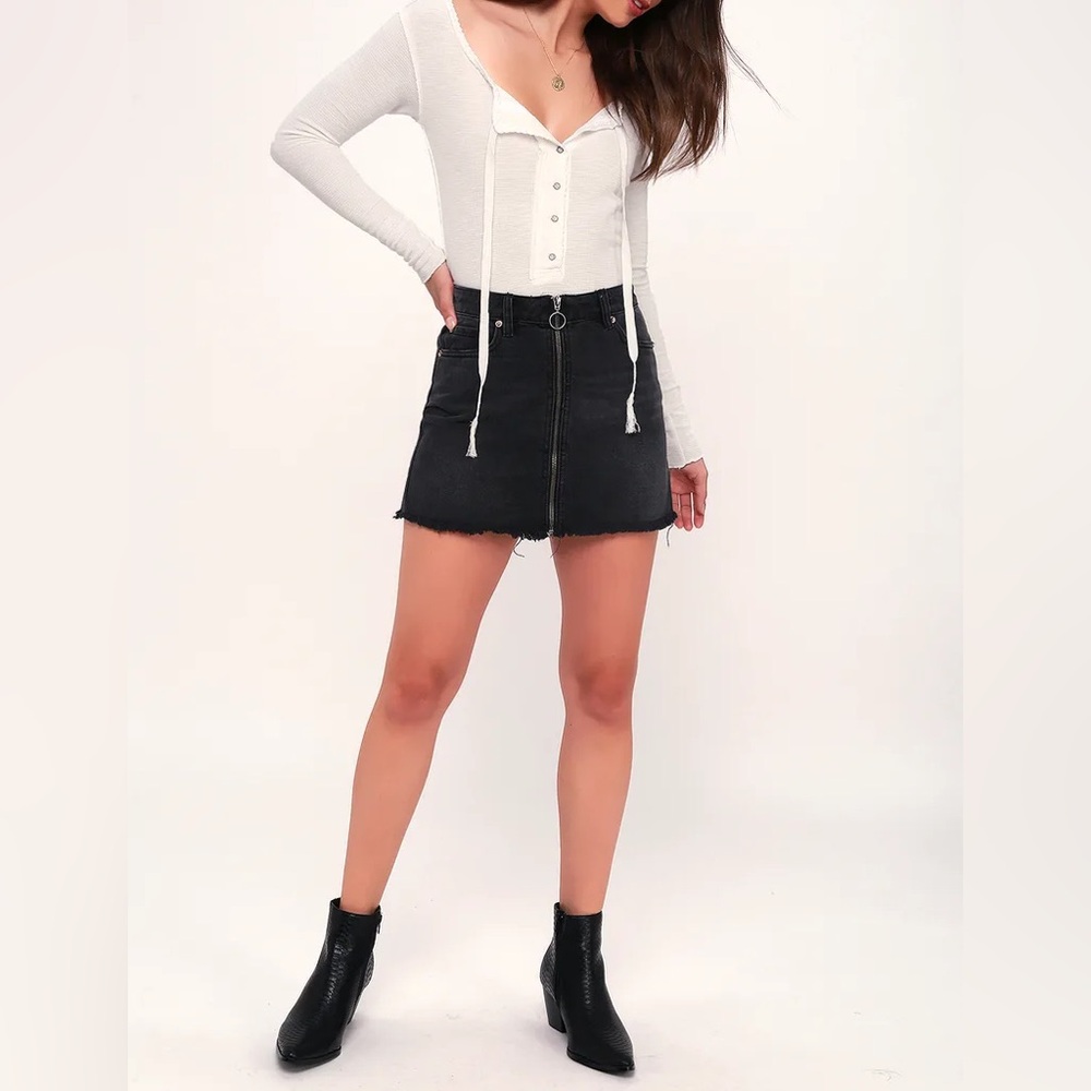 Free People Zip It Up Washed Black Distressed Denim Mini Skirt 26 everyday